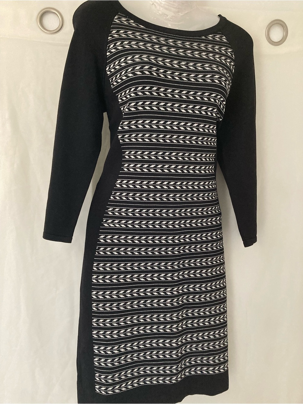 Jessica Black & White Knit Sheath Dress Size 10 Long Sleeve Zip Back